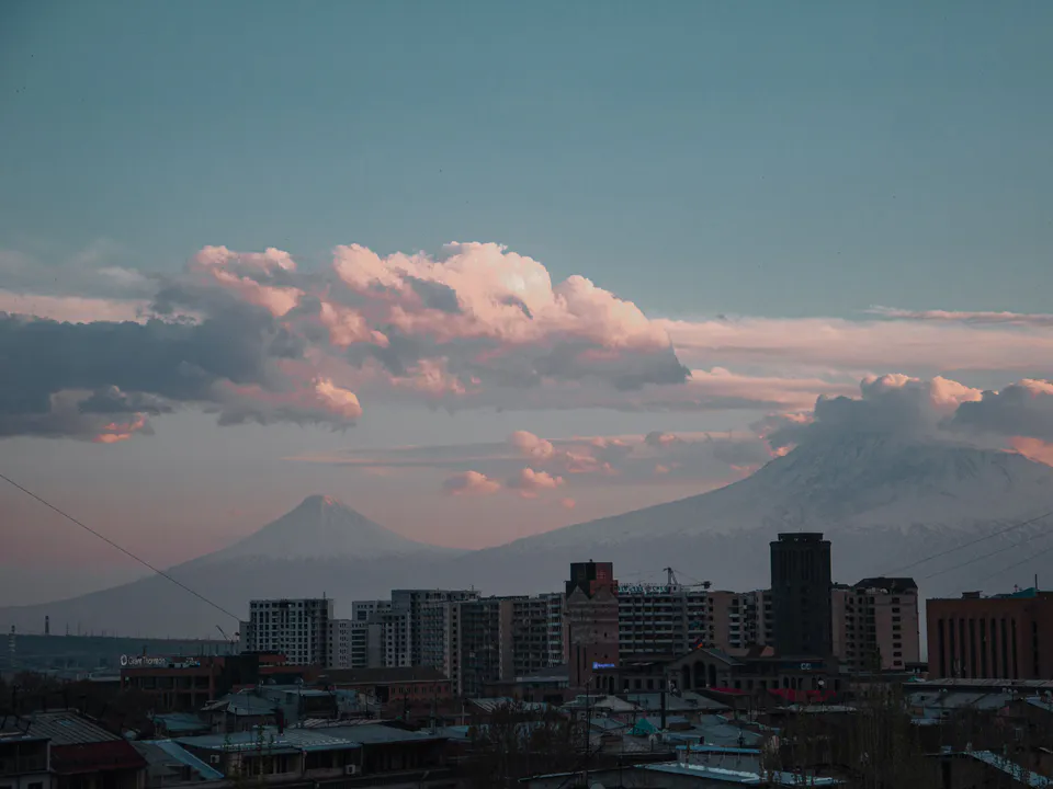 Панорама города и Арарат в сумерках